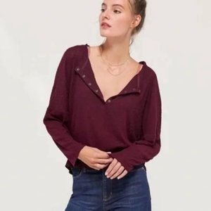 URBAN OUTFITTERS Burgundy Henley Shirt Size small